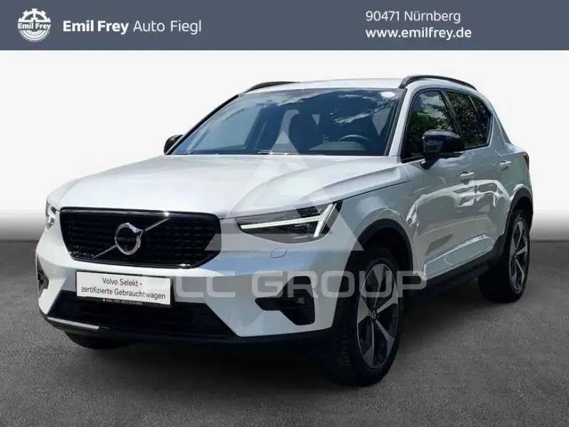 2025 Volvo XC40