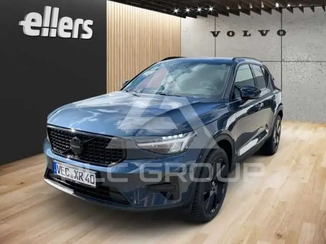 2025 Volvo XC40