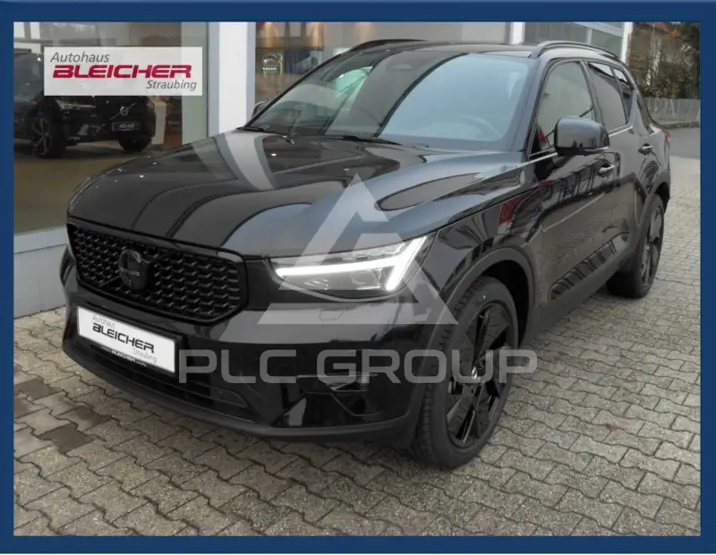 2025 Volvo XC40