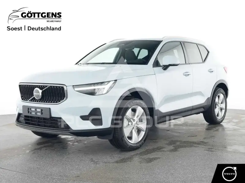 2025 Volvo XC40