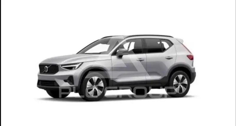 2025 Volvo XC40