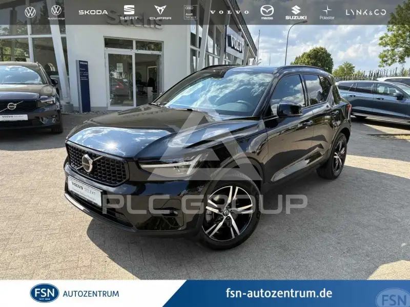 2025 Volvo XC40