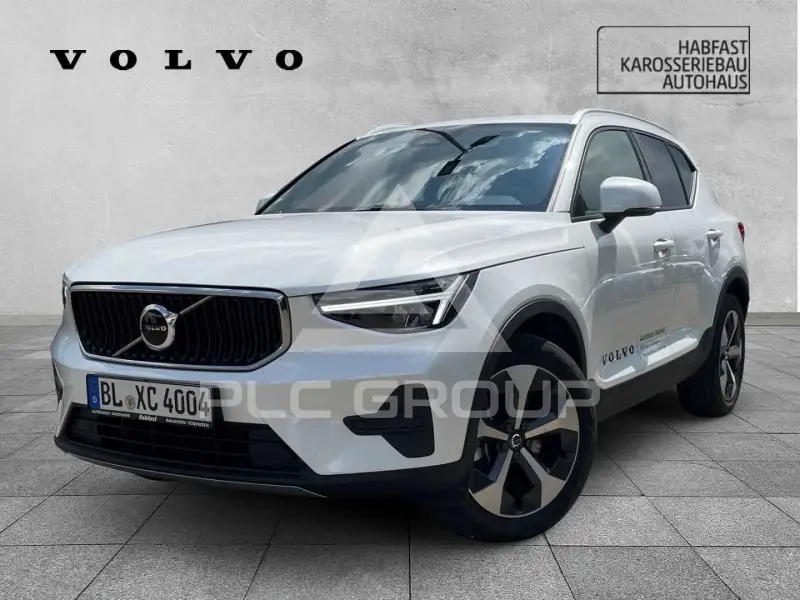 2025 Volvo XC40