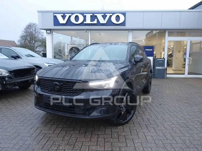 2025 Volvo XC40