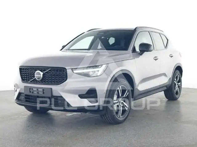 2025 Volvo XC40