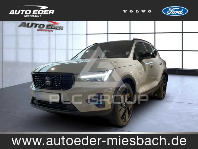 2025 Volvo XC40