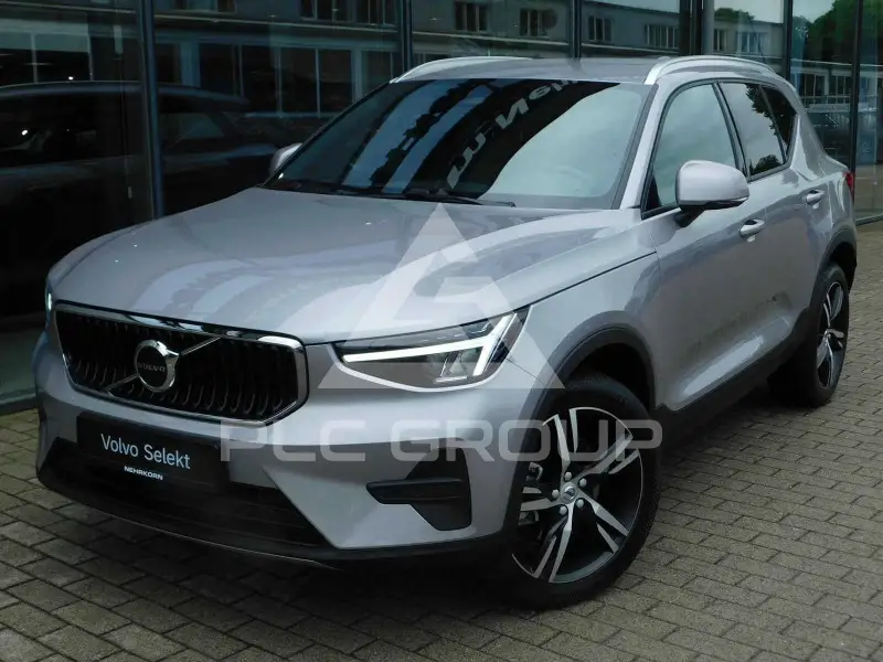 2025 Volvo XC40
