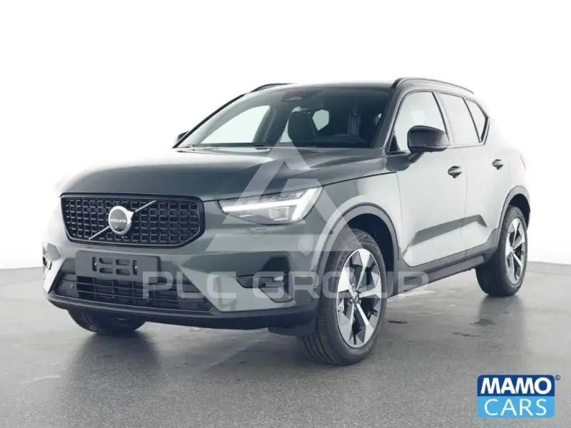 2025 Volvo XC40