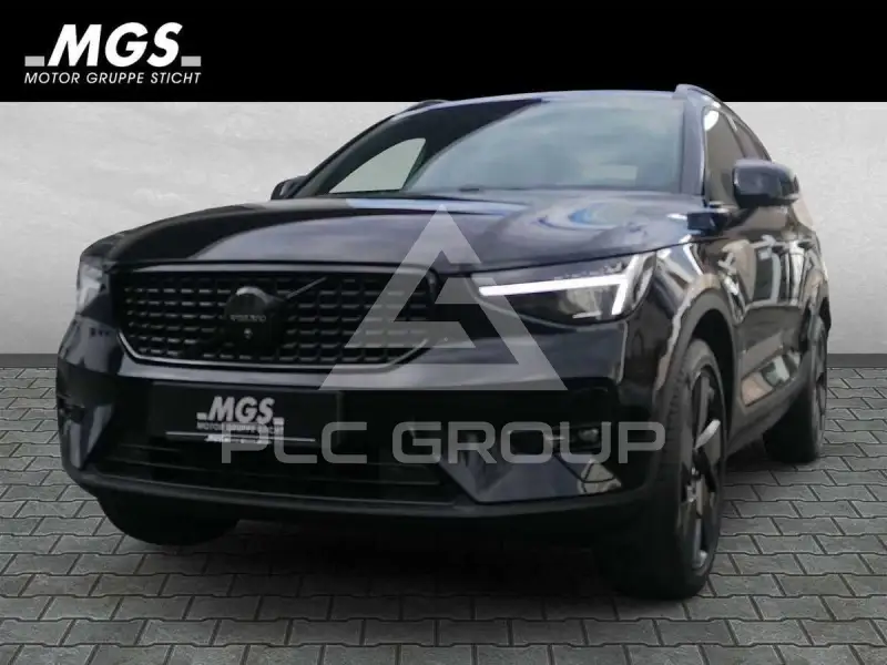 2025 Volvo XC40