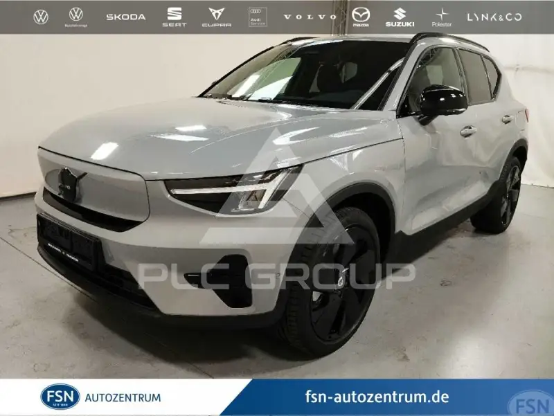 2025 Volvo XC40