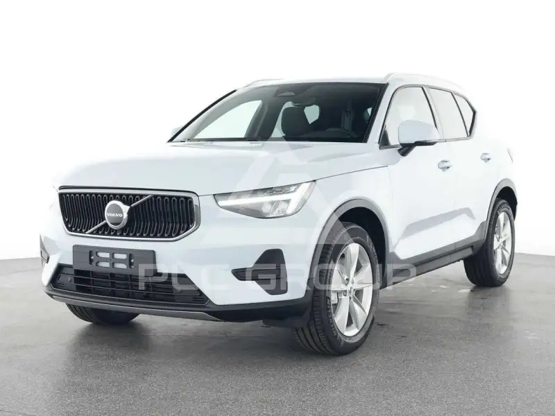 2025 Volvo XC40