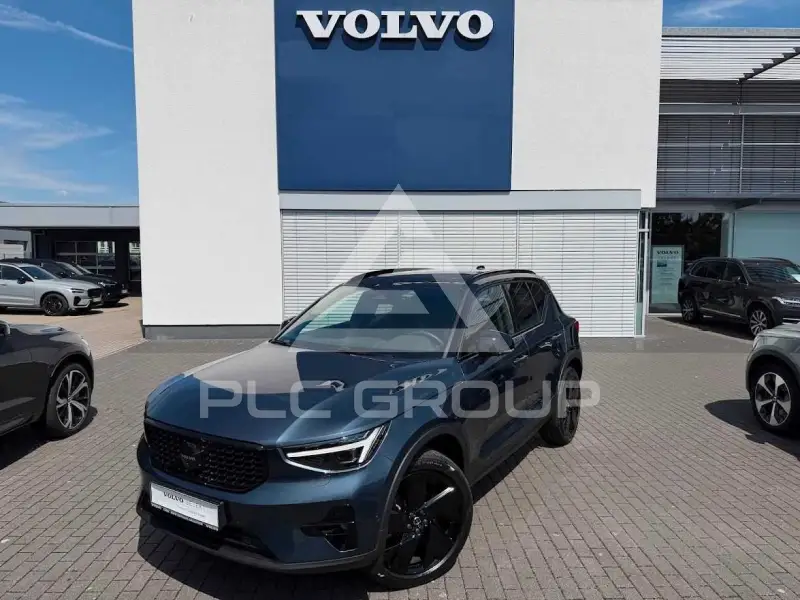 2025 Volvo XC40