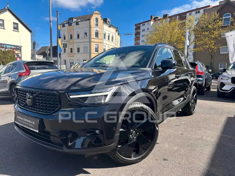2025 Volvo XC40
