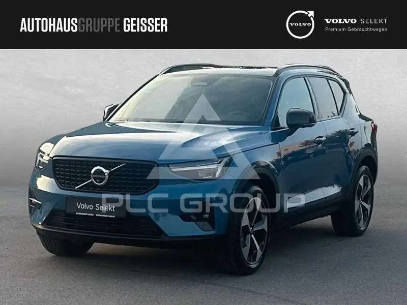 2025 Volvo XC40