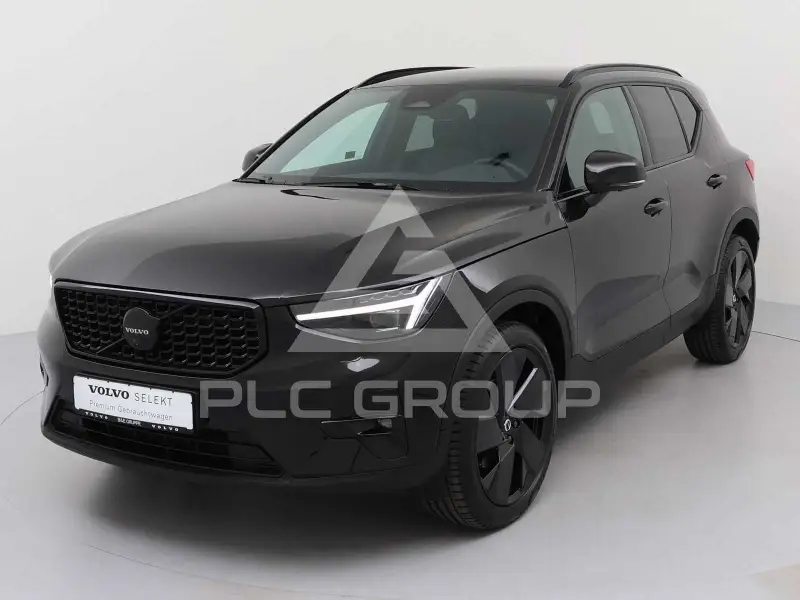 2025 Volvo XC40