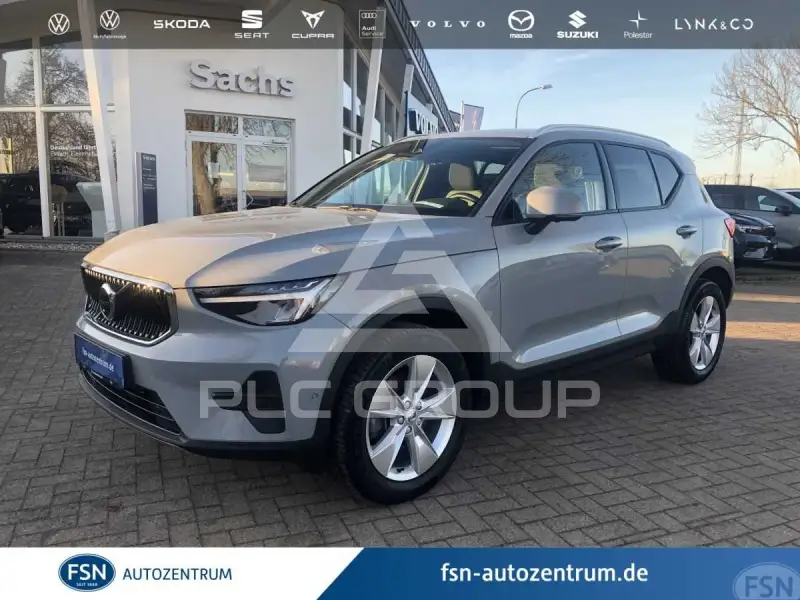 2025 Volvo XC40