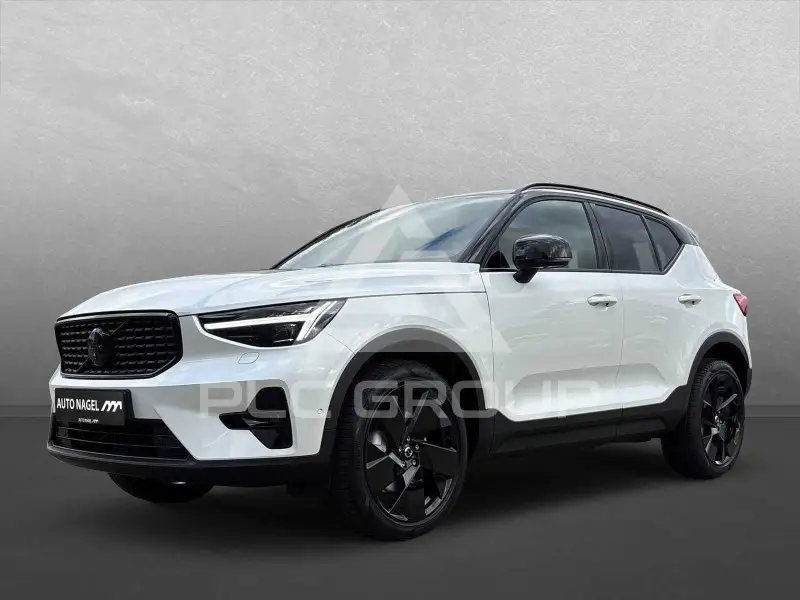 2025 Volvo XC40