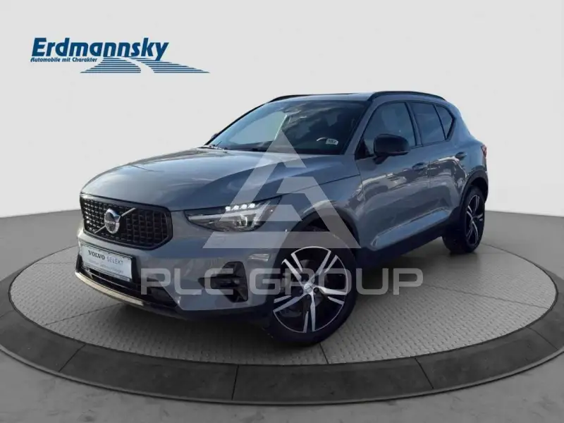 2025 Volvo XC40