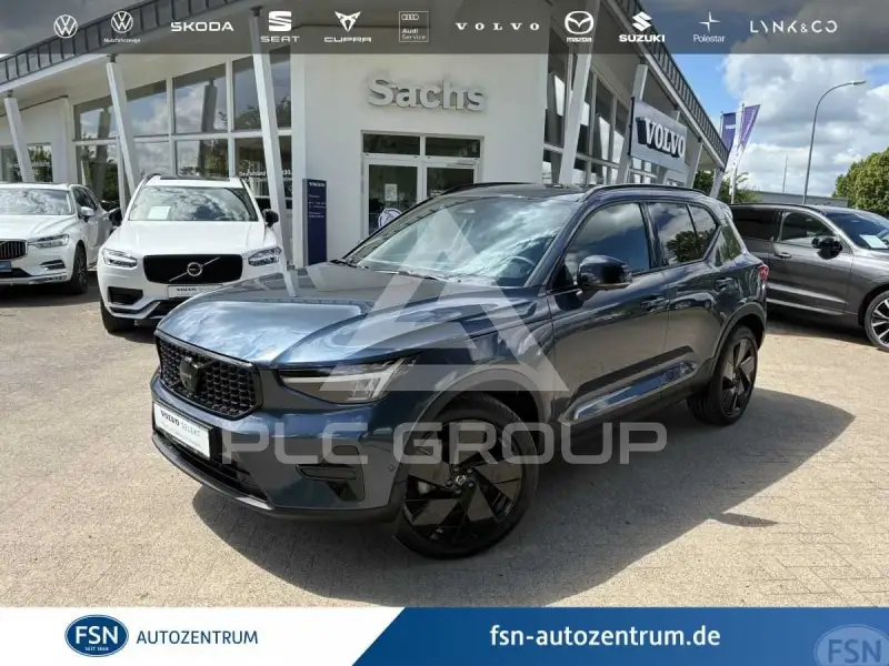 2025 Volvo XC40