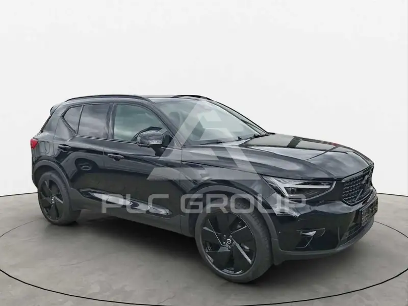 2025 Volvo XC40