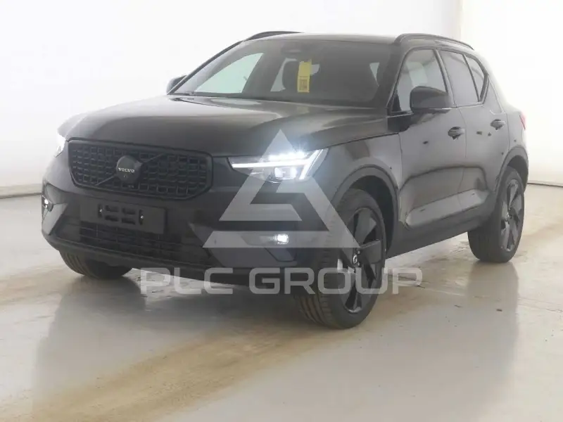 2025 Volvo XC40
