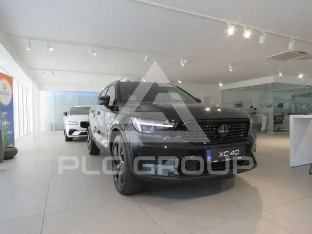 2025 Volvo XC40