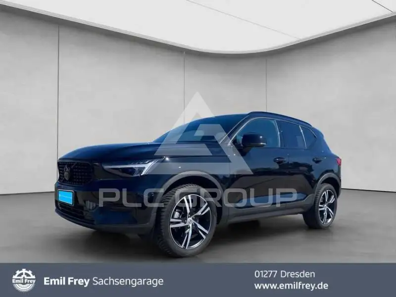 2025 Volvo XC40