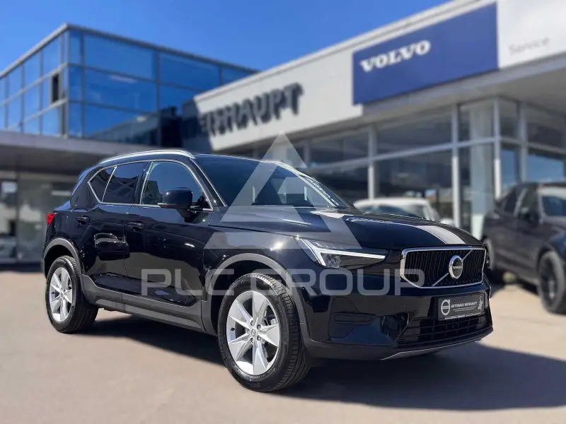 2025 Volvo XC40