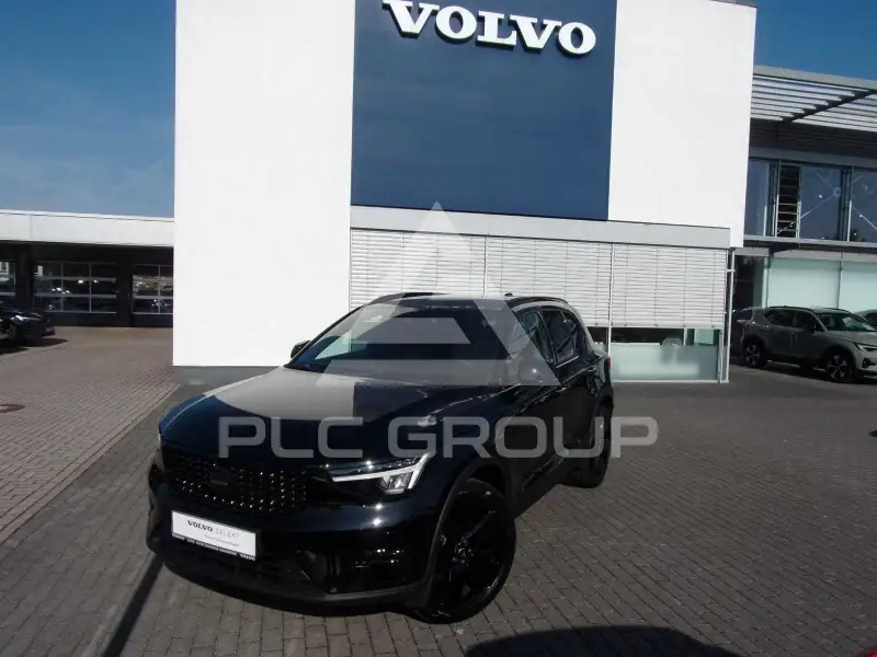 2025 Volvo XC40
