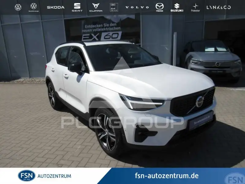 2025 Volvo XC40