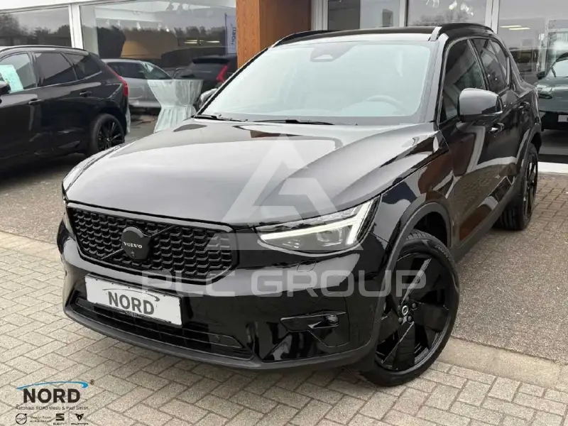 2025 Volvo XC40