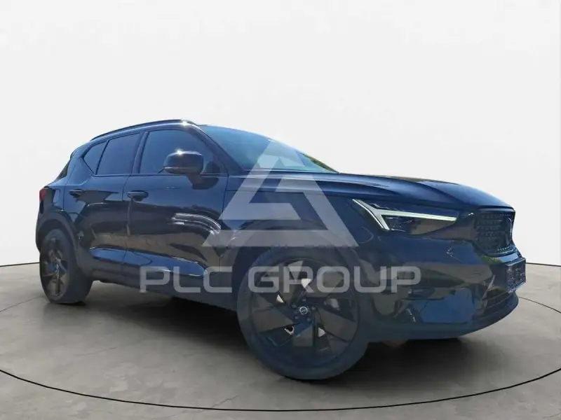 2025 Volvo XC40
