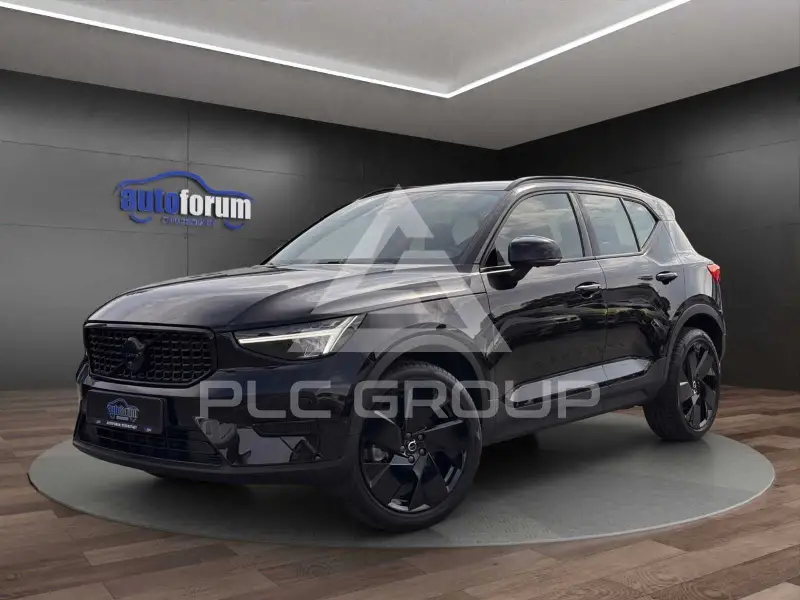 2025 Volvo XC40