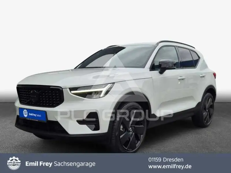 2025 Volvo XC40