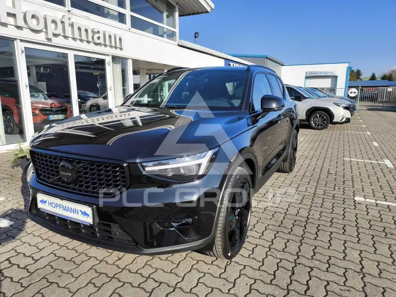 2025 Volvo XC40