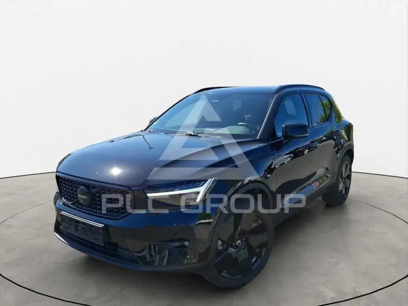 2025 Volvo XC40