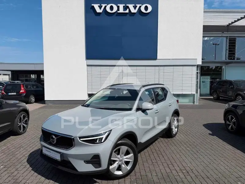 2025 Volvo XC40
