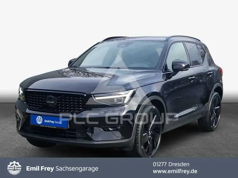 2025 Volvo XC40