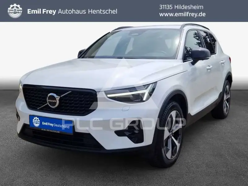 2025 Volvo XC40