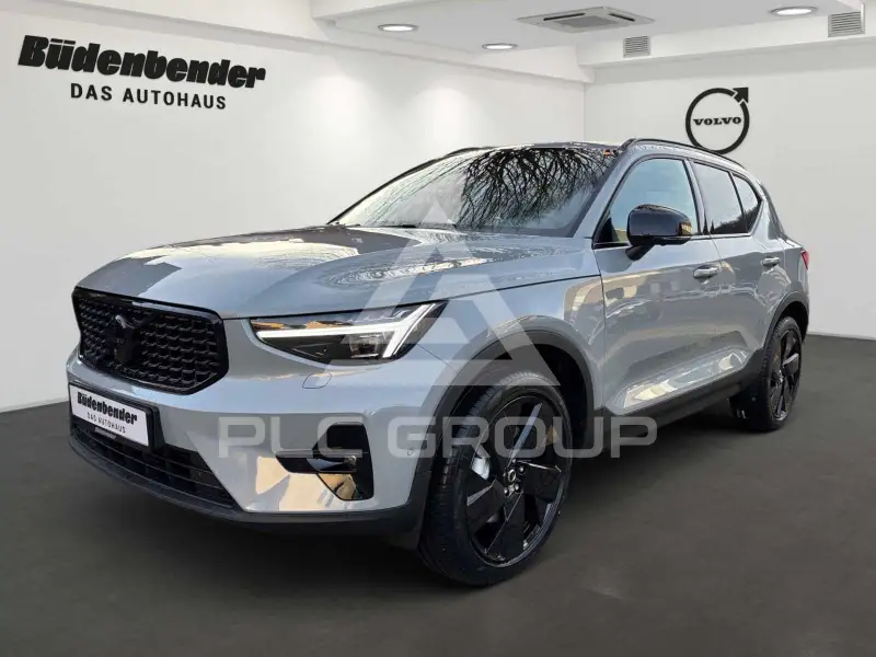 2025 Volvo XC40