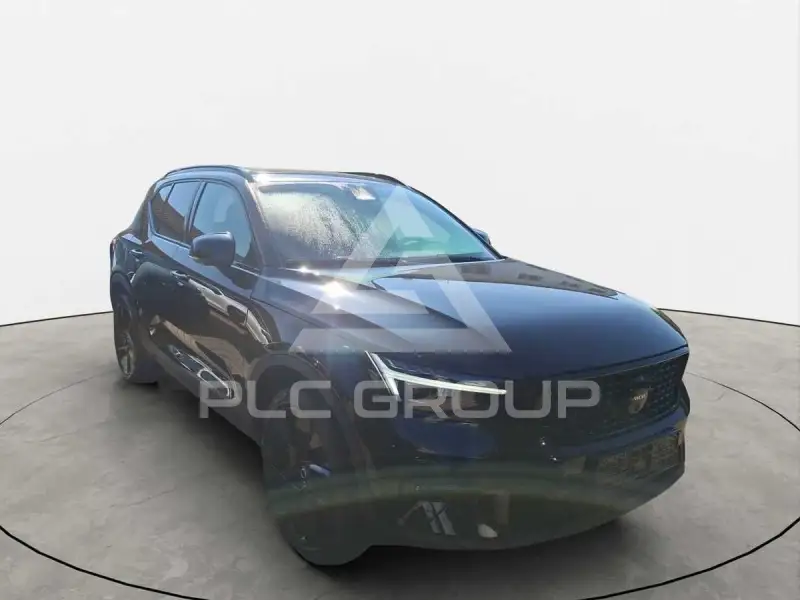 2025 Volvo XC40