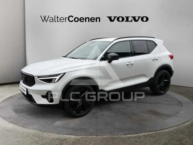 2025 Volvo XC40