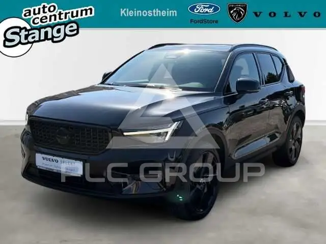 2025 Volvo XC40