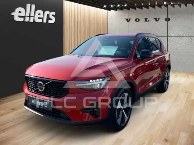 2025 Volvo XC40