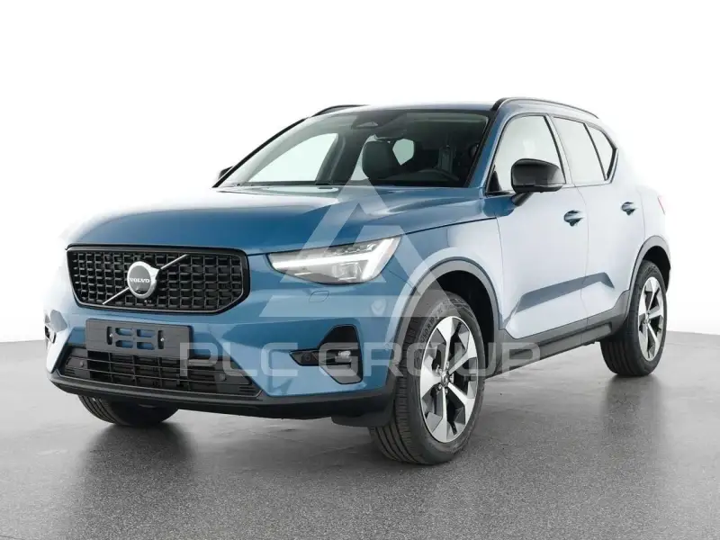 2025 Volvo XC40