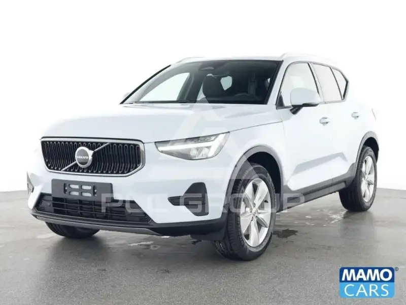 2025 Volvo XC40
