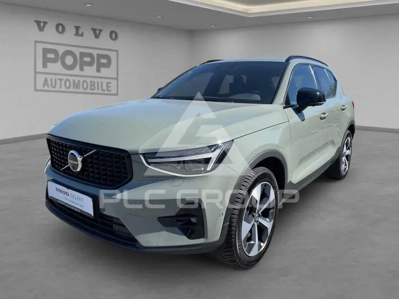 2025 Volvo XC40