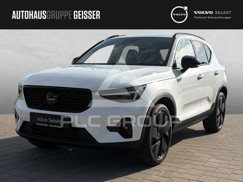 2025 Volvo XC40