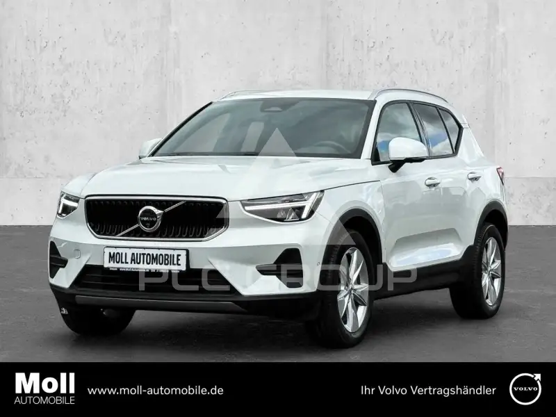 2025 Volvo XC40
