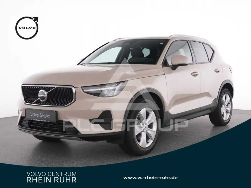 2025 Volvo XC40
